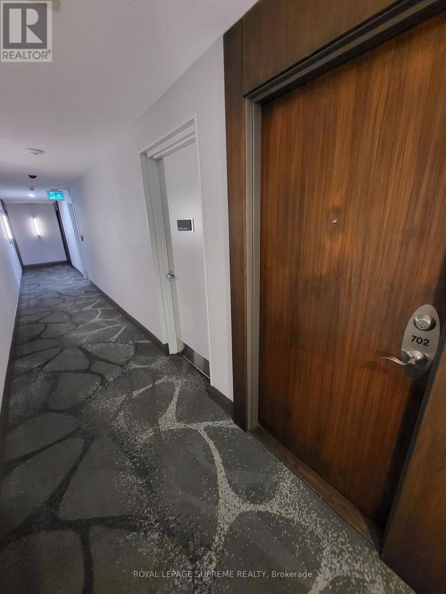 702 - 3830 Bathurst Street, Toronto, Ontario  M3H 6C5 - Photo 2 - C13056870