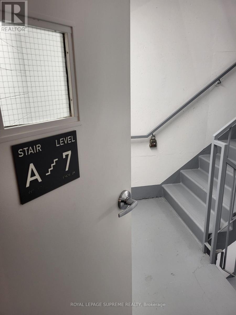 702 - 3830 Bathurst Street, Toronto, Ontario  M3H 6C5 - Photo 4 - C13056870