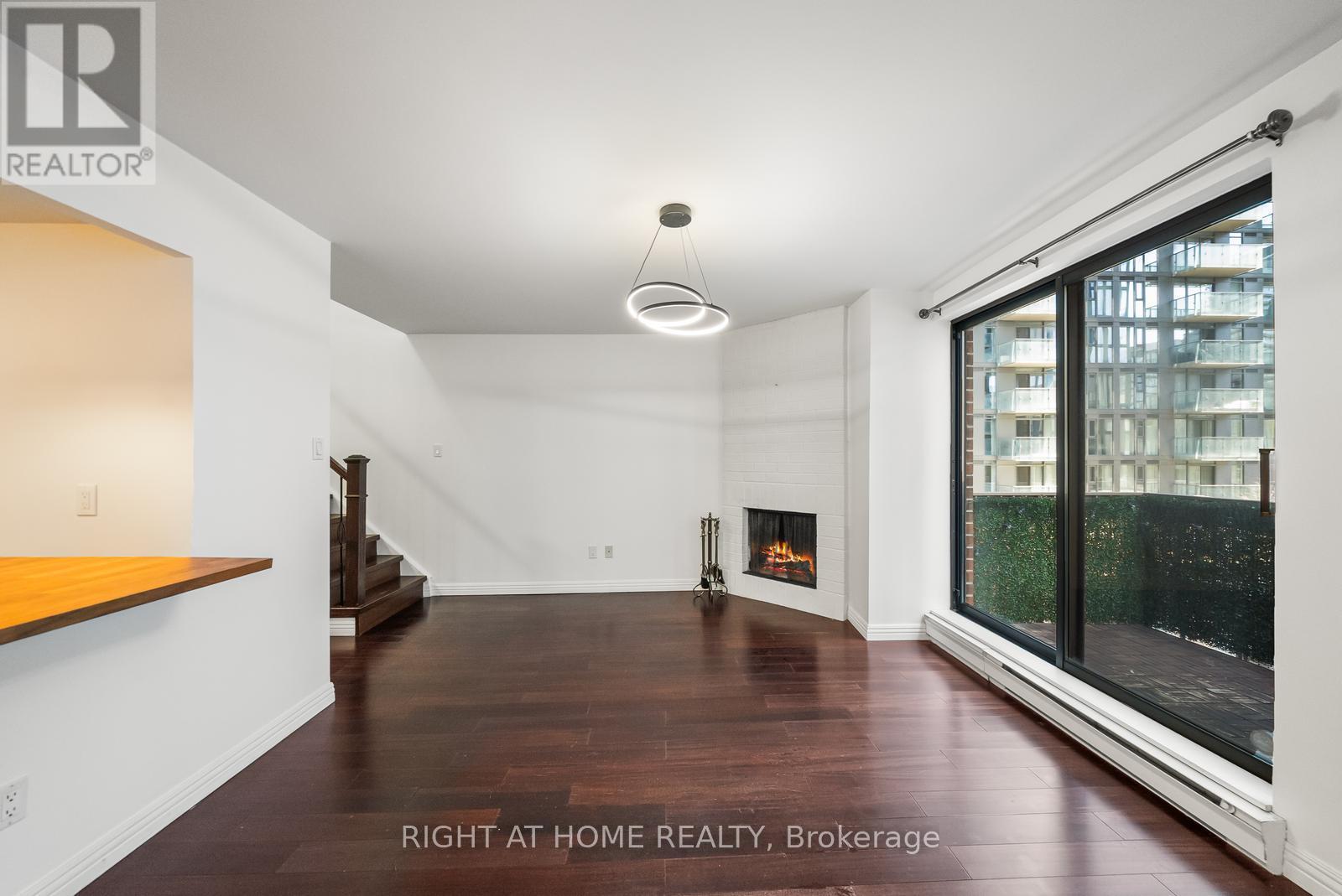 605 - 19 Dundonald Street, Toronto, Ontario  M4Y 1K3 - Photo 16 - C13056914