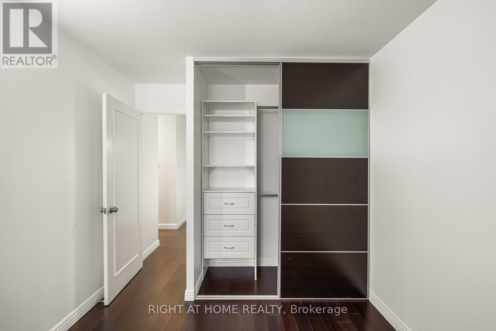 605 - 19 Dundonald Street, Toronto, Ontario  M4Y 1K3 - Photo 32 - C13056914