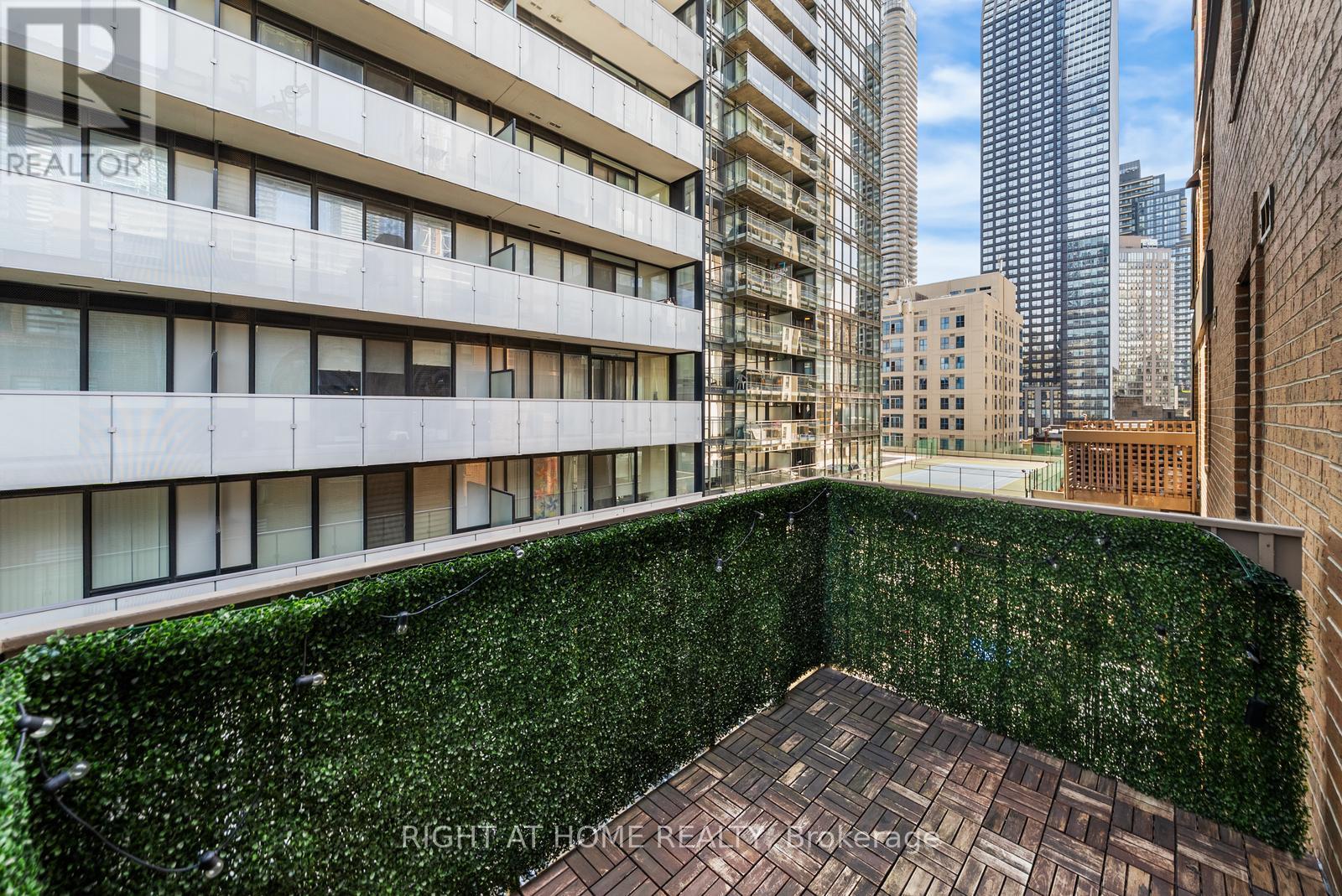 605 - 19 Dundonald Street, Toronto, Ontario  M4Y 1K3 - Photo 34 - C13056914