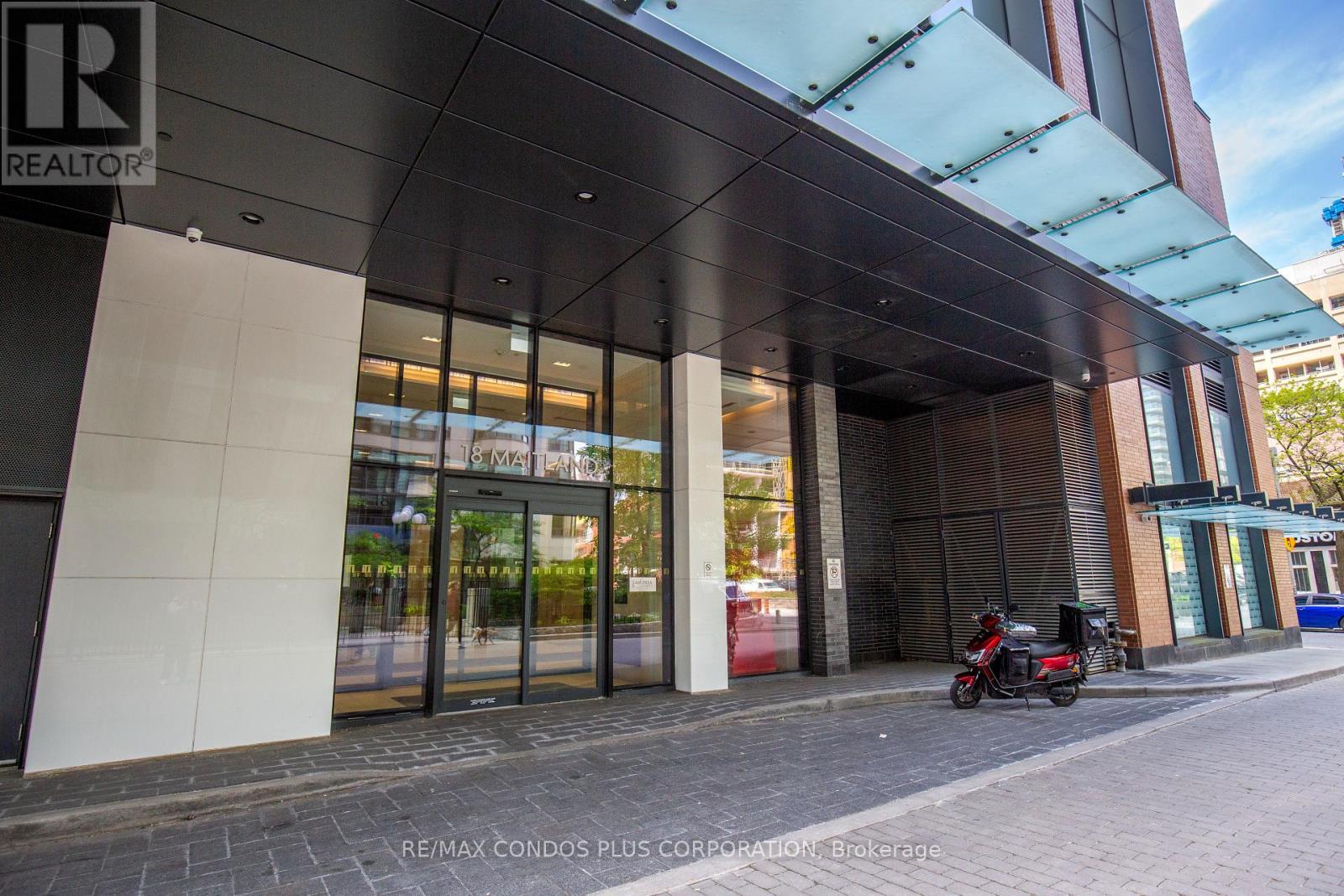 606 - 18 Maitland Terrace, Toronto, Ontario  M4Y 0H2 - Photo 2 - C13056926