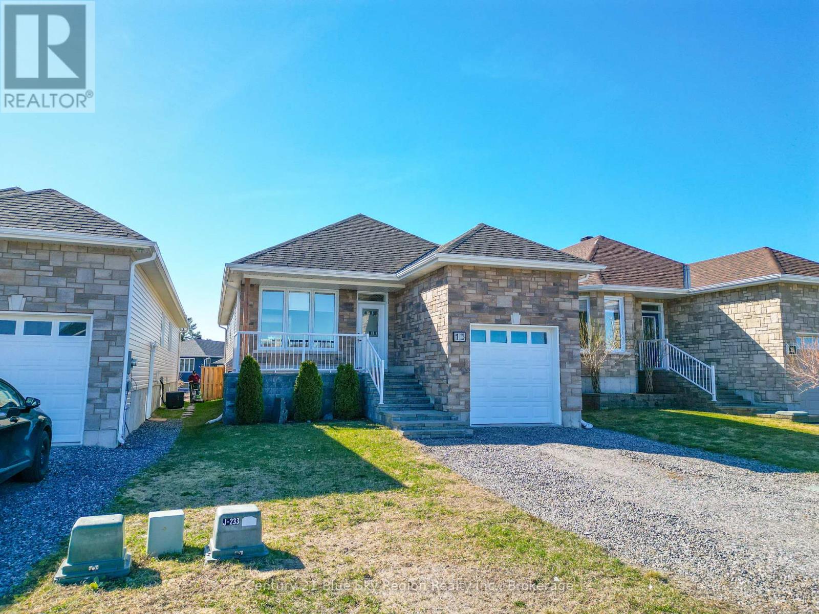 13 Frank Court, North Bay, Ontario  P1B 0C4 - Photo 4 - X13056798