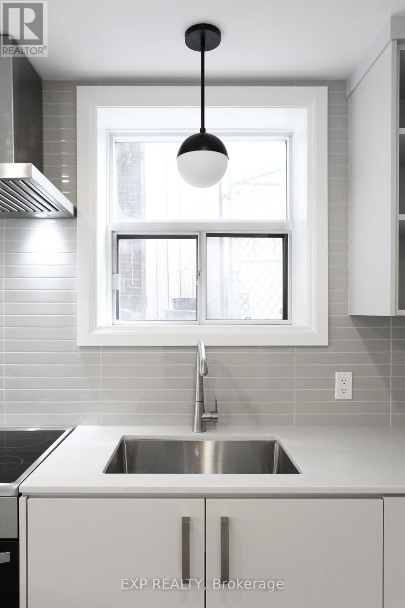Lower Level - 73 Balfour Avenue, Toronto, Ontario  M4C 1T4 - Photo 4 - E13056622