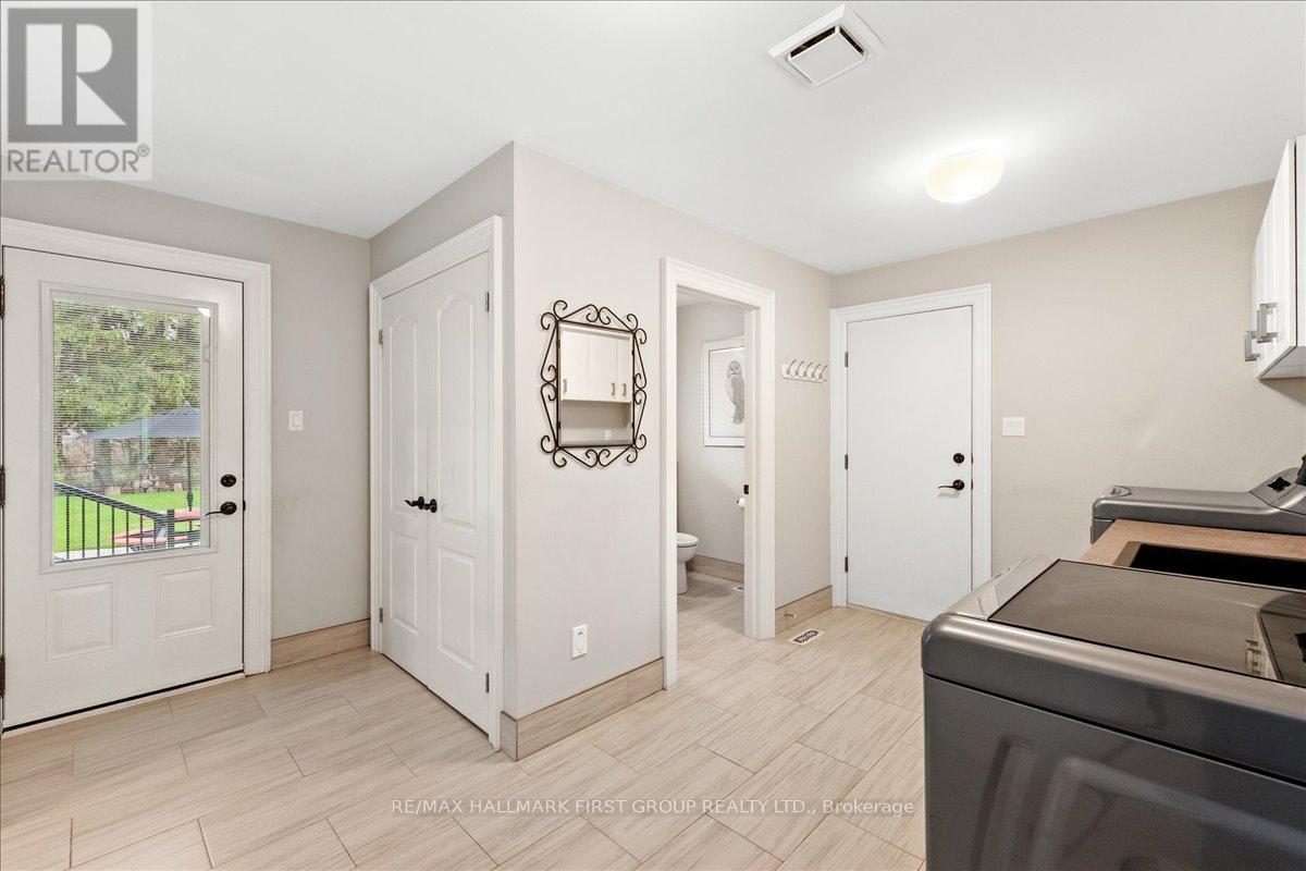 1484 Rougemount Drive, Pickering, Ontario  L1V 1N1 - Photo 21 - E13047426