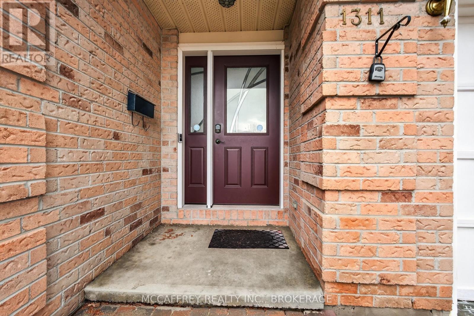 1311 Cuthbertson Avenue, Brockville, Ontario  K6V 6Y2 - Photo 2 - X12757660