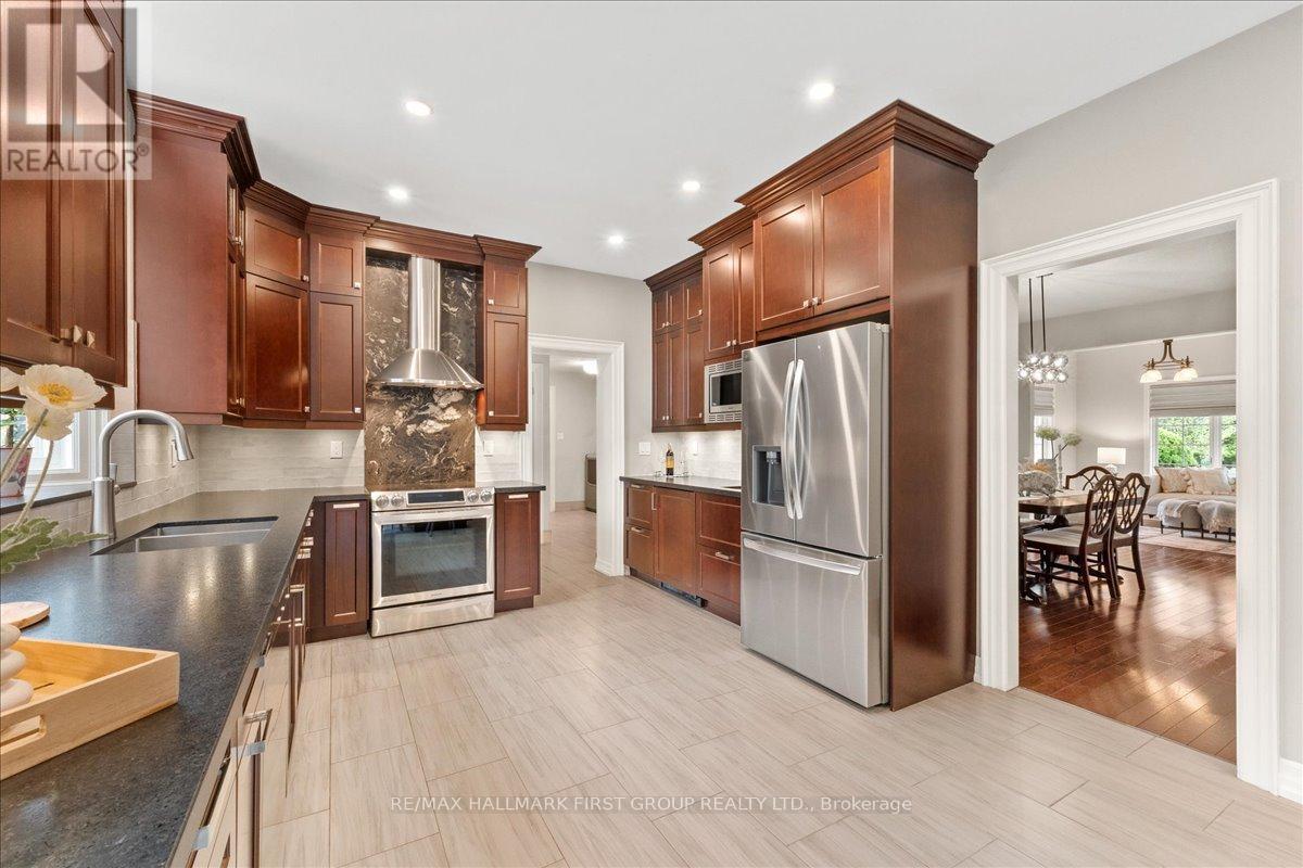 1484 Rougemount Drive, Pickering, Ontario  L1V 1N1 - Photo 15 - E13047426