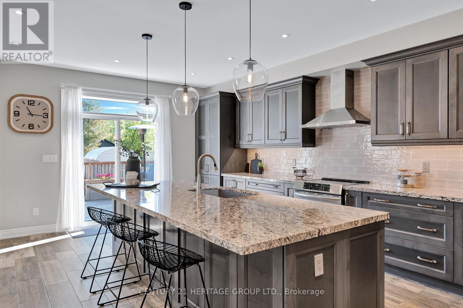 807a Montsell Avenue, Georgina, Ontario  L0E 1S0 - Photo 11 - N13056644