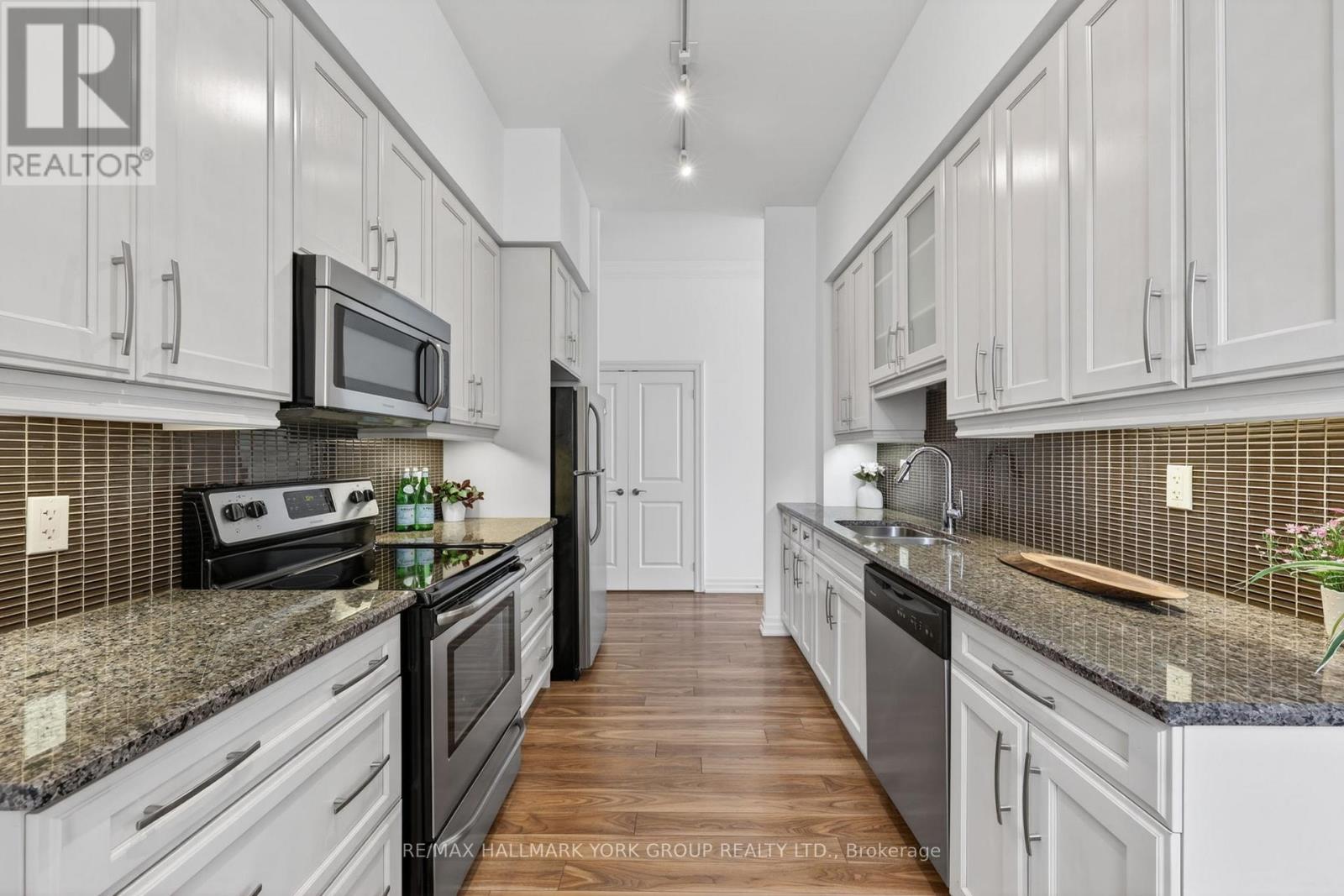 109 - 180 John Way W, Aurora, Ontario  L4G 0R3 - Photo 11 - N13056688