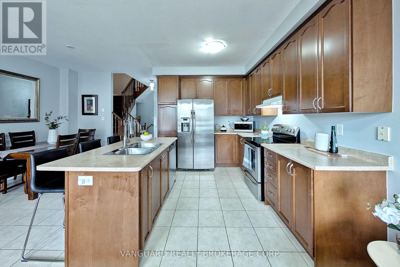 63 Mccann Crescent, Bradford West Gwillimbury (Bradford), Ontario  L3Z 0G6 - Photo 10 - N13056726