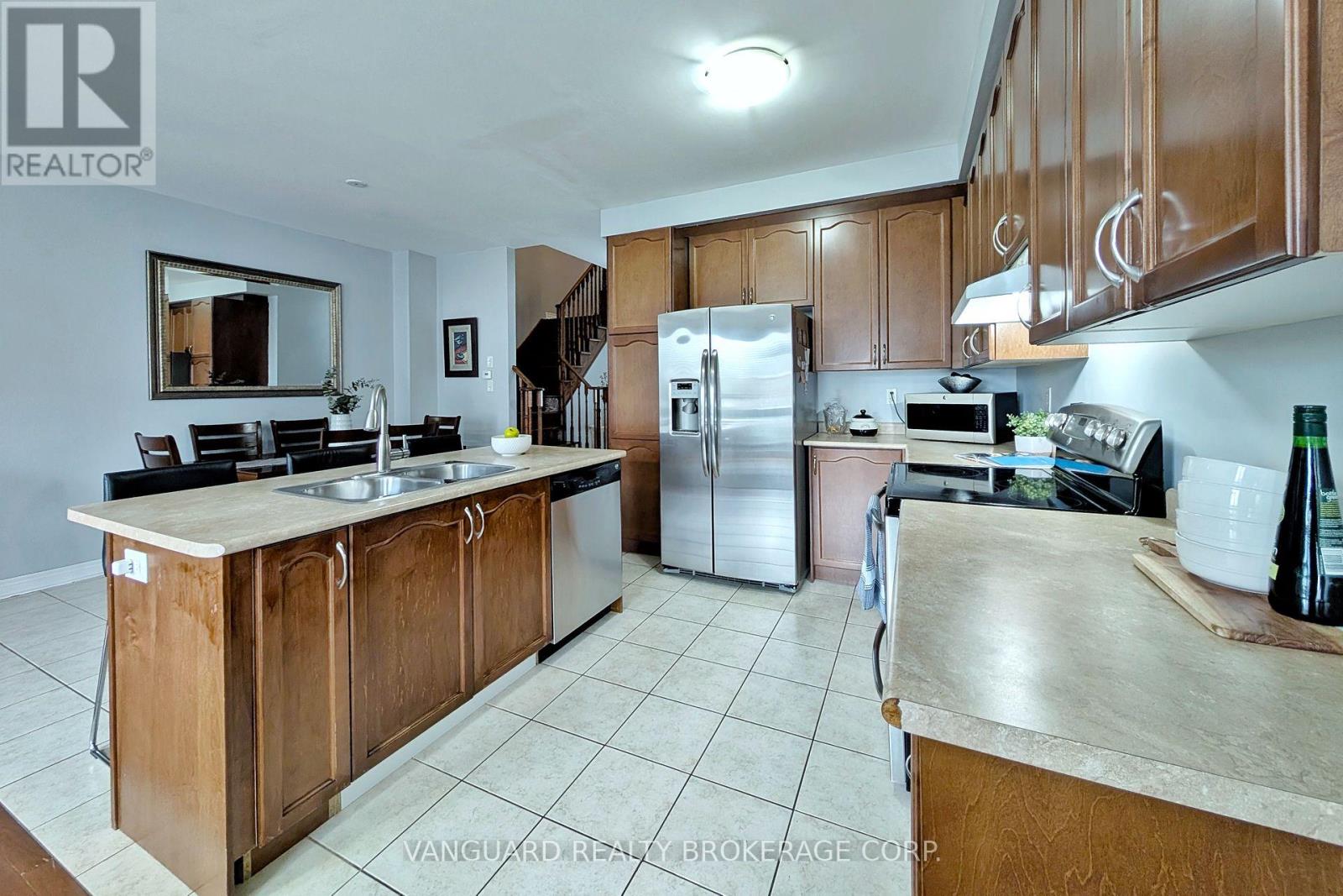 63 Mccann Crescent, Bradford West Gwillimbury (Bradford), Ontario  L3Z 0G6 - Photo 11 - N13056726