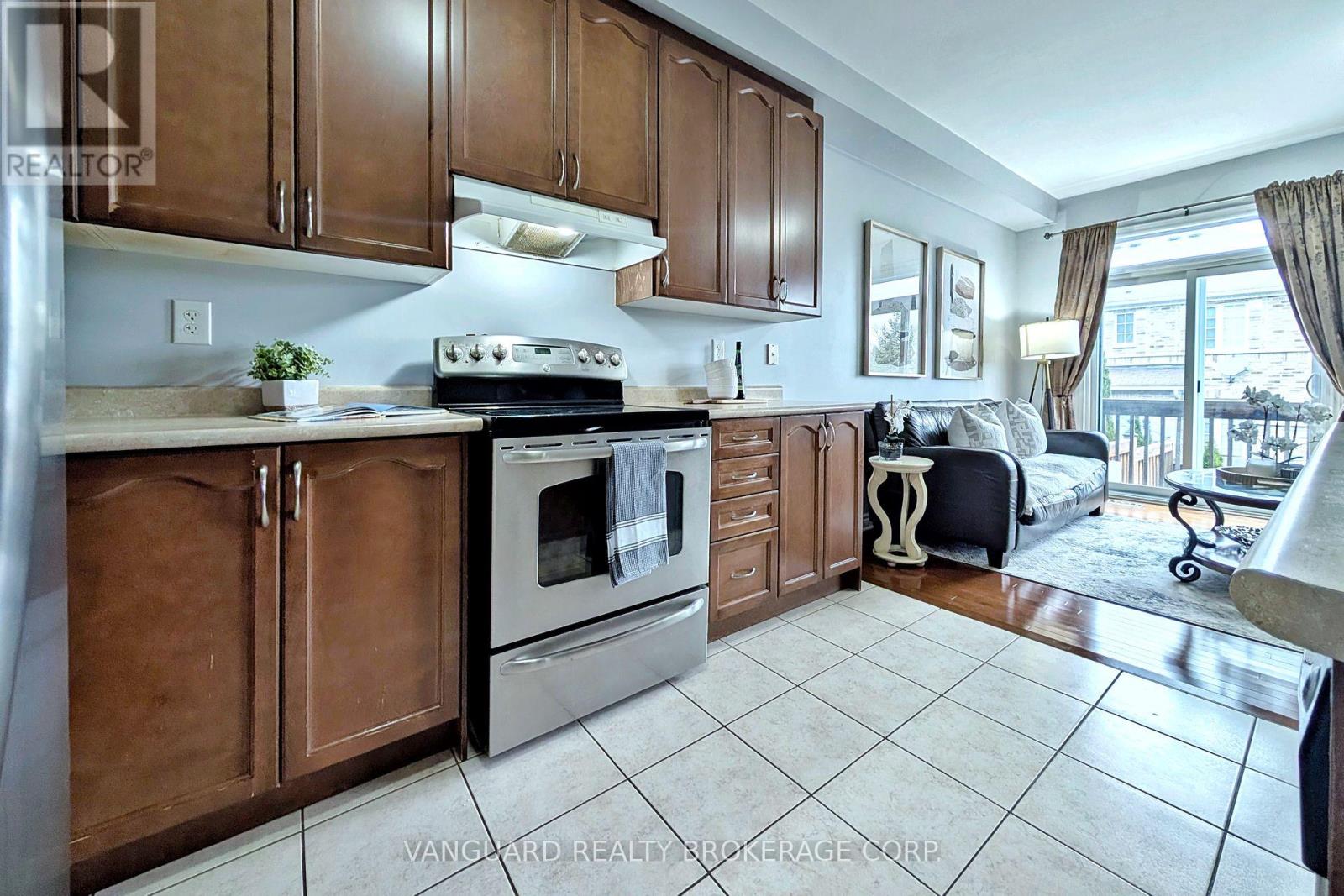 63 Mccann Crescent, Bradford West Gwillimbury (Bradford), Ontario  L3Z 0G6 - Photo 13 - N13056726