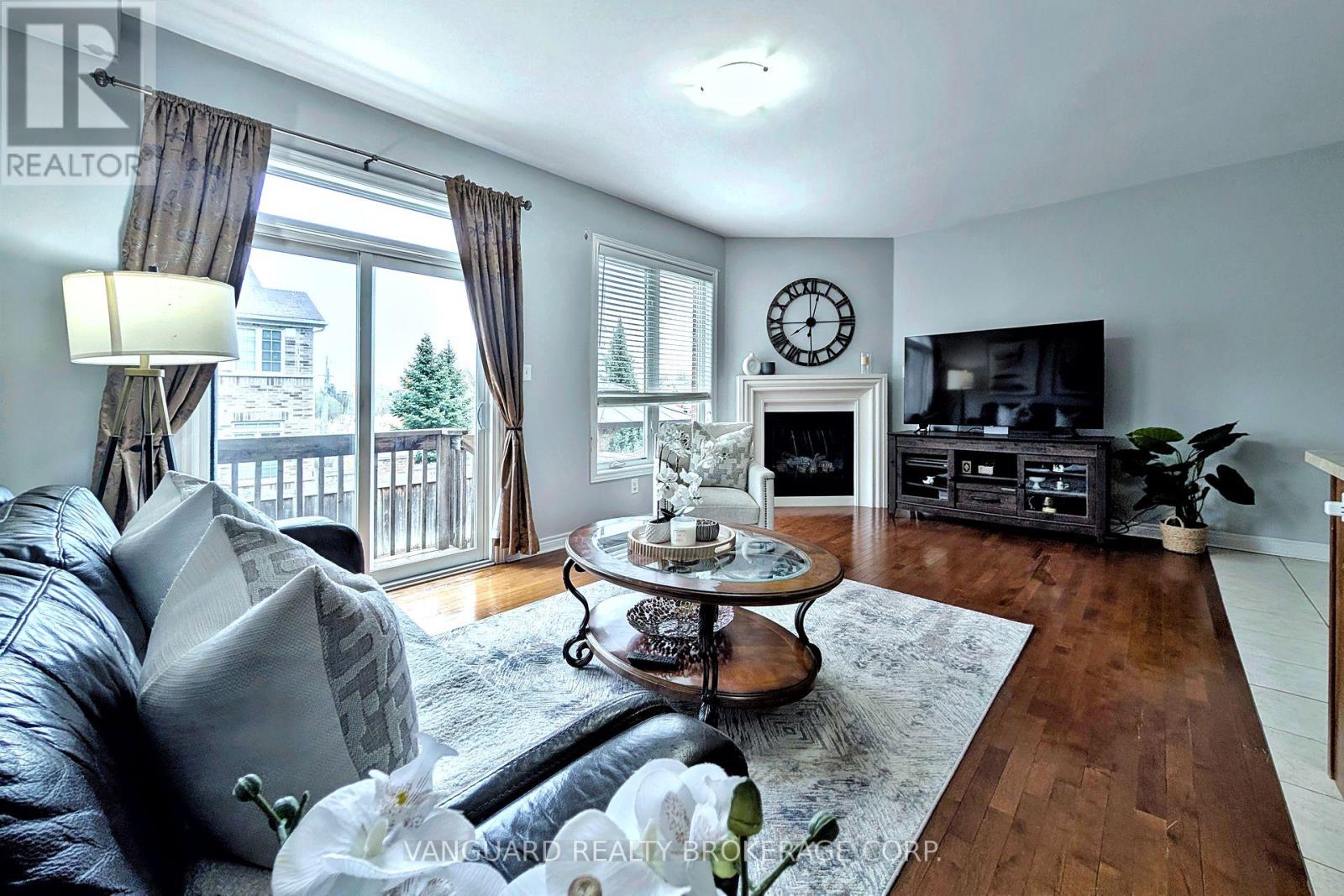 63 Mccann Crescent, Bradford West Gwillimbury (Bradford), Ontario  L3Z 0G6 - Photo 18 - N13056726