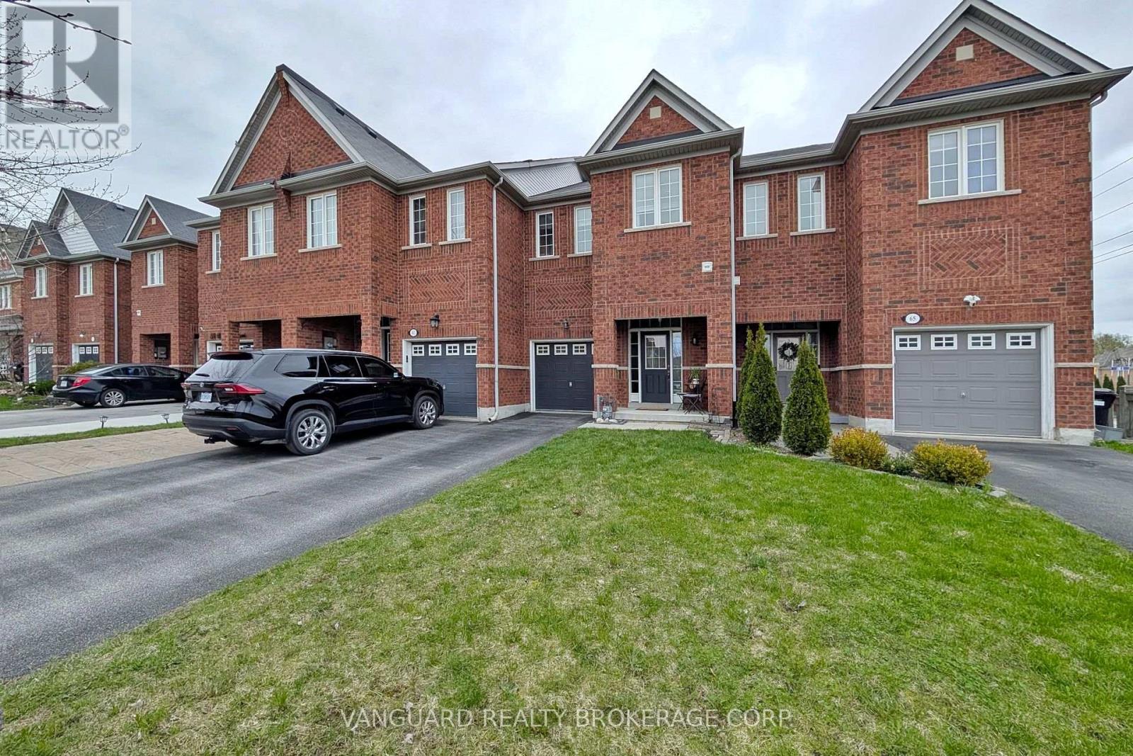 63 Mccann Crescent, Bradford West Gwillimbury (Bradford), Ontario  L3Z 0G6 - Photo 3 - N13056726