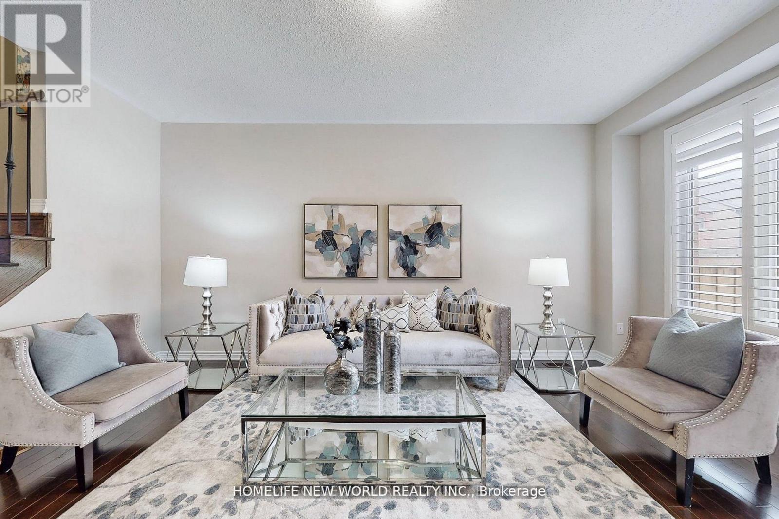 74 Brock Avenue, Markham (Berczy), Ontario  L6C 0S9 - Photo 4 - N13056780