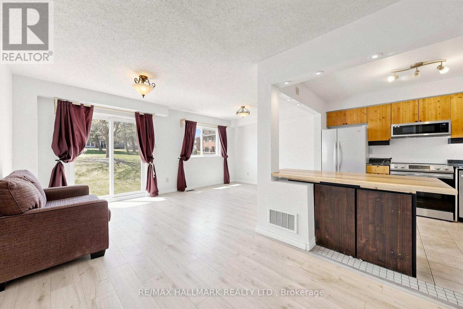 304 Maciver Boulevard, Newmarket, Ontario  L3X 1Y4 - Photo 10 - N13056810