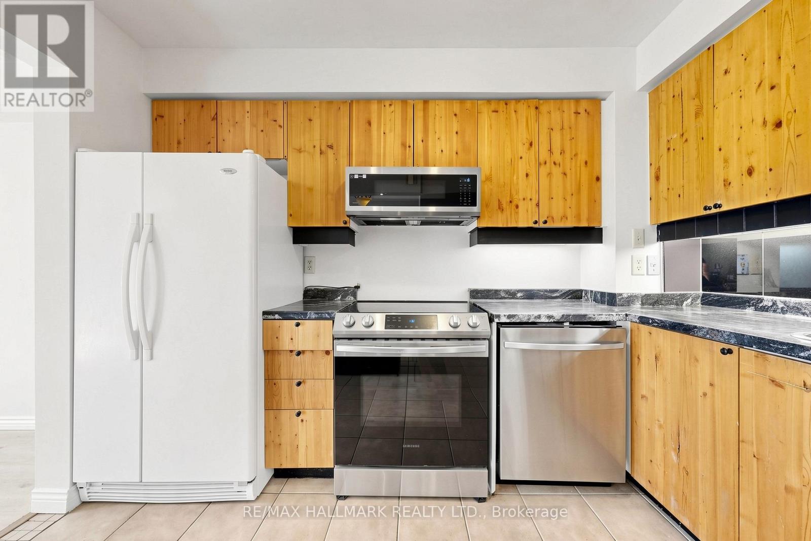 304 Maciver Boulevard, Newmarket, Ontario  L3X 1Y4 - Photo 13 - N13056810