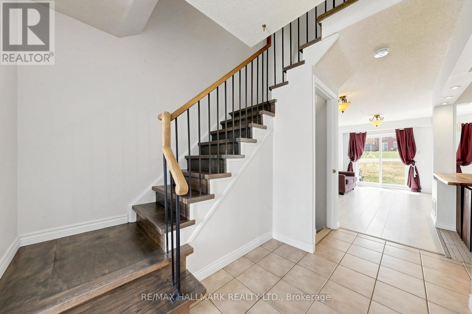 304 Maciver Boulevard, Newmarket, Ontario  L3X 1Y4 - Photo 16 - N13056810