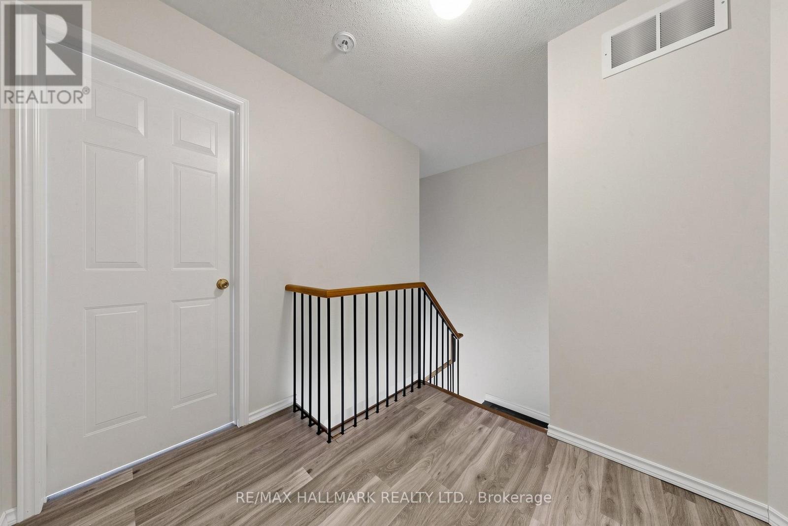 304 Maciver Boulevard, Newmarket, Ontario  L3X 1Y4 - Photo 17 - N13056810