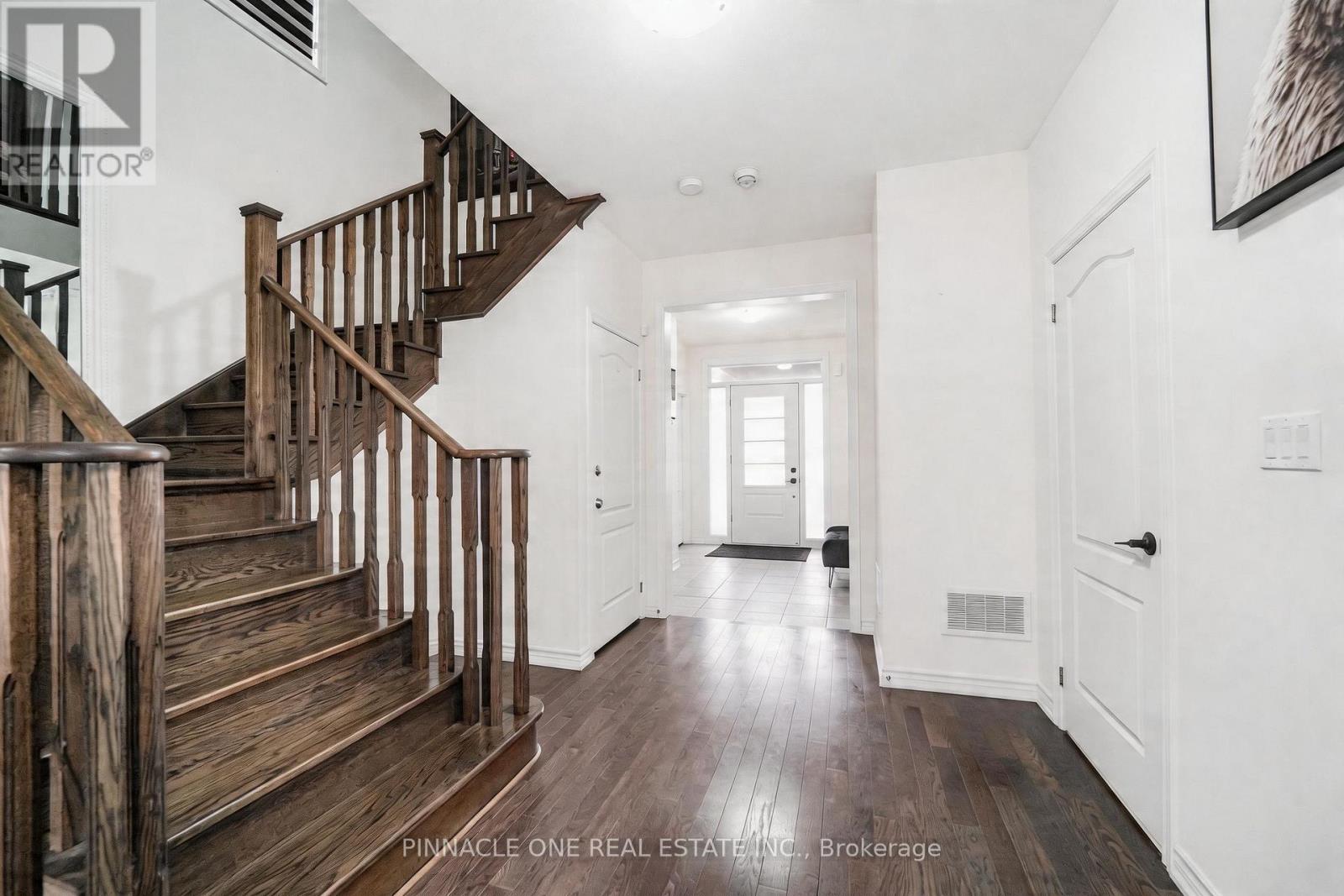 305 Danny Wheeler Boulevard, Georgina, Ontario  L4P 0K1 - Photo 11 - N13056830