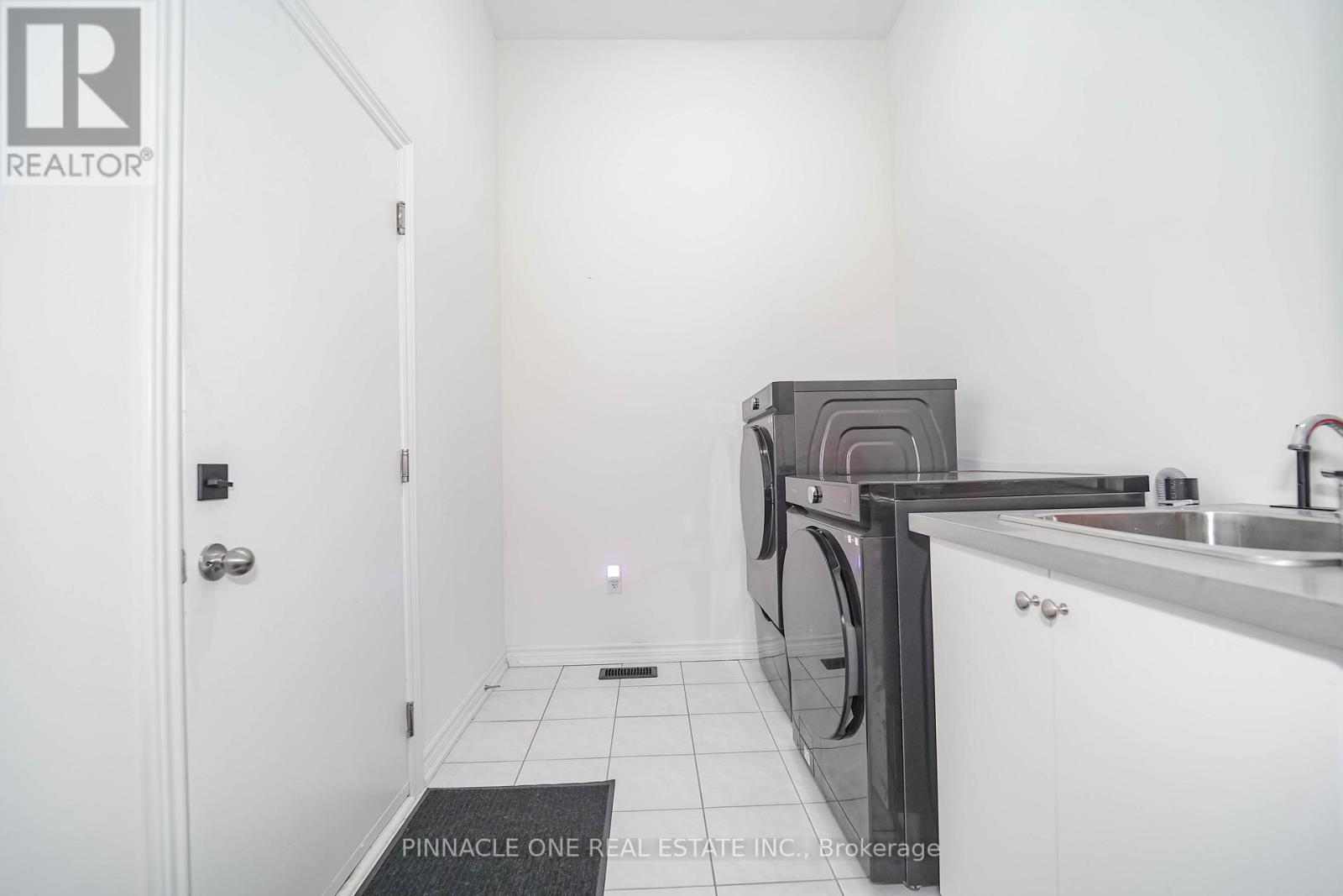 305 Danny Wheeler Boulevard, Georgina, Ontario  L4P 0K1 - Photo 13 - N13056830