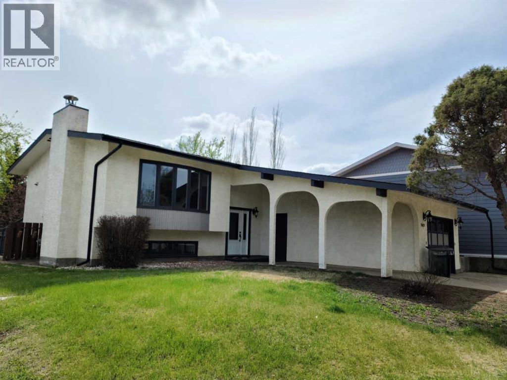 7413 96 Street, Peace River, Alberta  T8S 1E4 - Photo 1 - A2294704