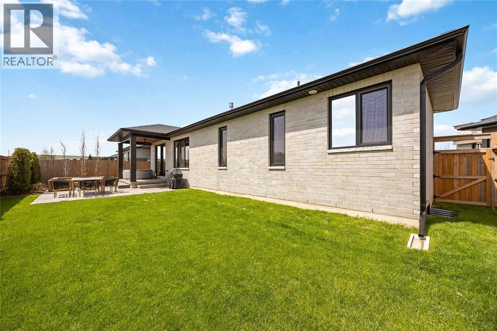 621 Mead Court, Sarnia, Ontario  N7W 0B5 - Photo 49 - 26009373