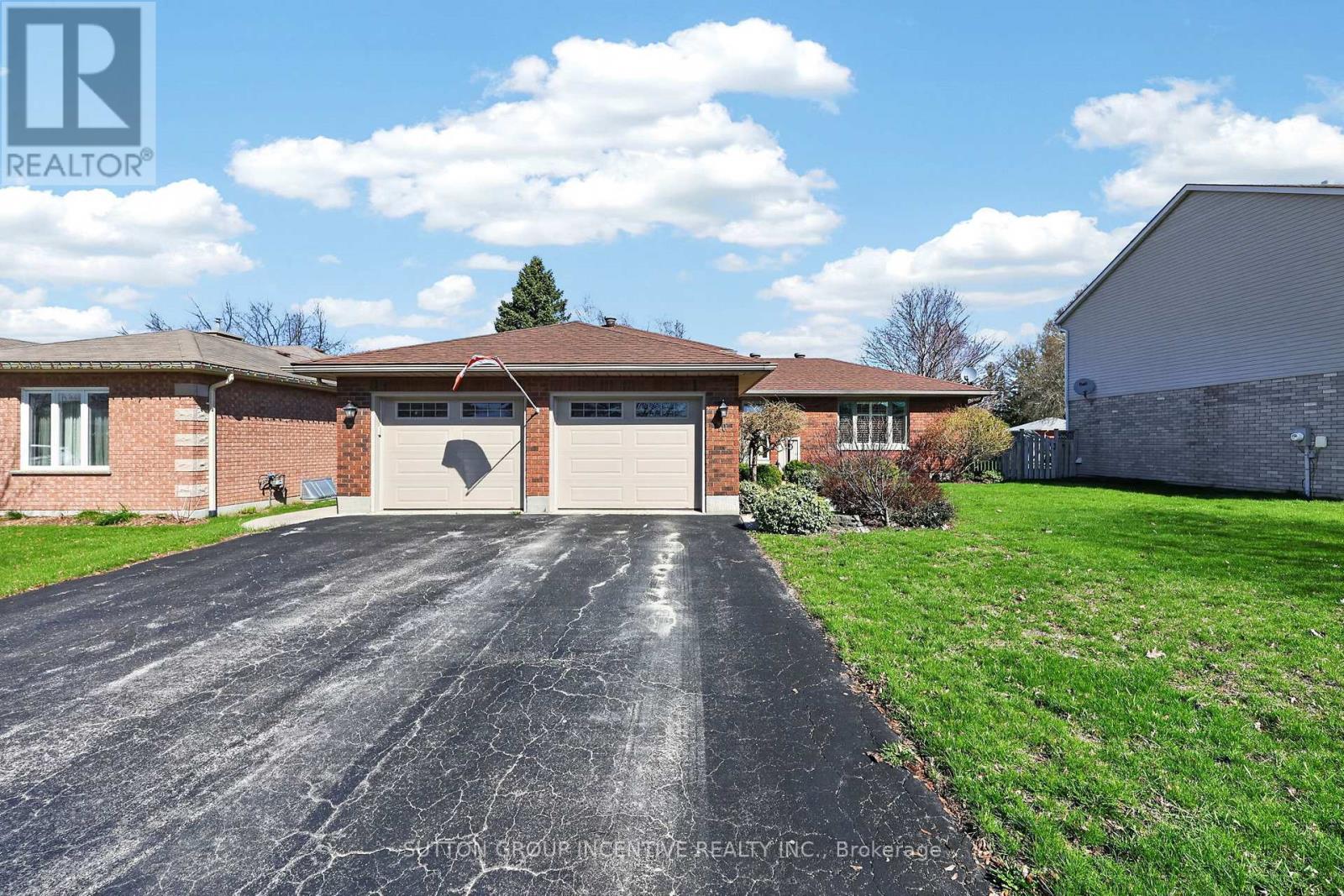 10 Archer Crescent, Springwater (Elmvale), Ontario  L0L 1P0 - Photo 1 - S13056658