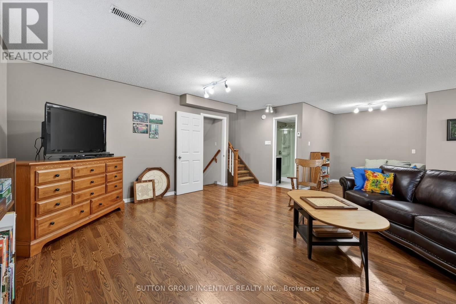 10 Archer Crescent, Springwater (Elmvale), Ontario  L0L 1P0 - Photo 19 - S13056658