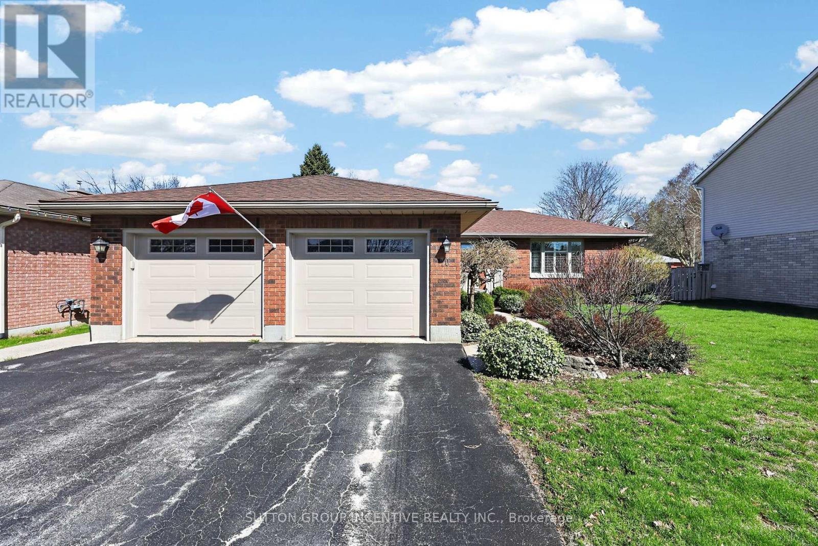 10 Archer Crescent, Springwater (Elmvale), Ontario  L0L 1P0 - Photo 3 - S13056658