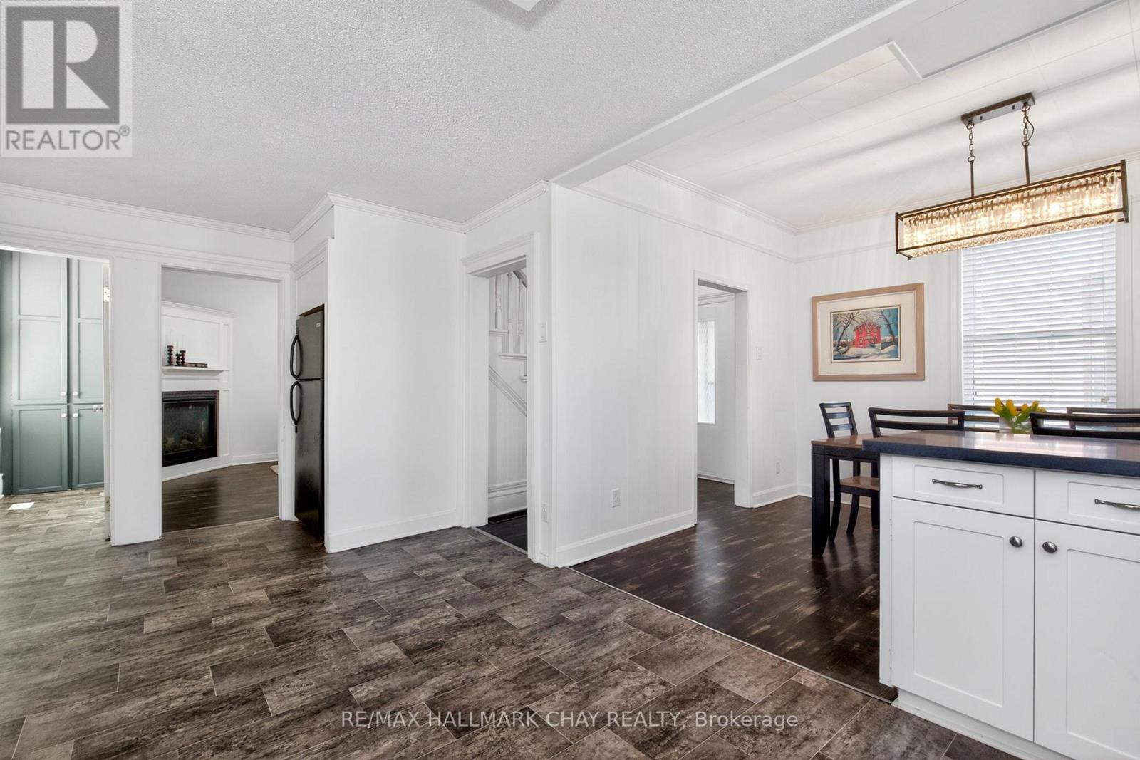 19 Yonge Street S, Springwater, Ontario  L0L 1P0 - Photo 11 - S13056710