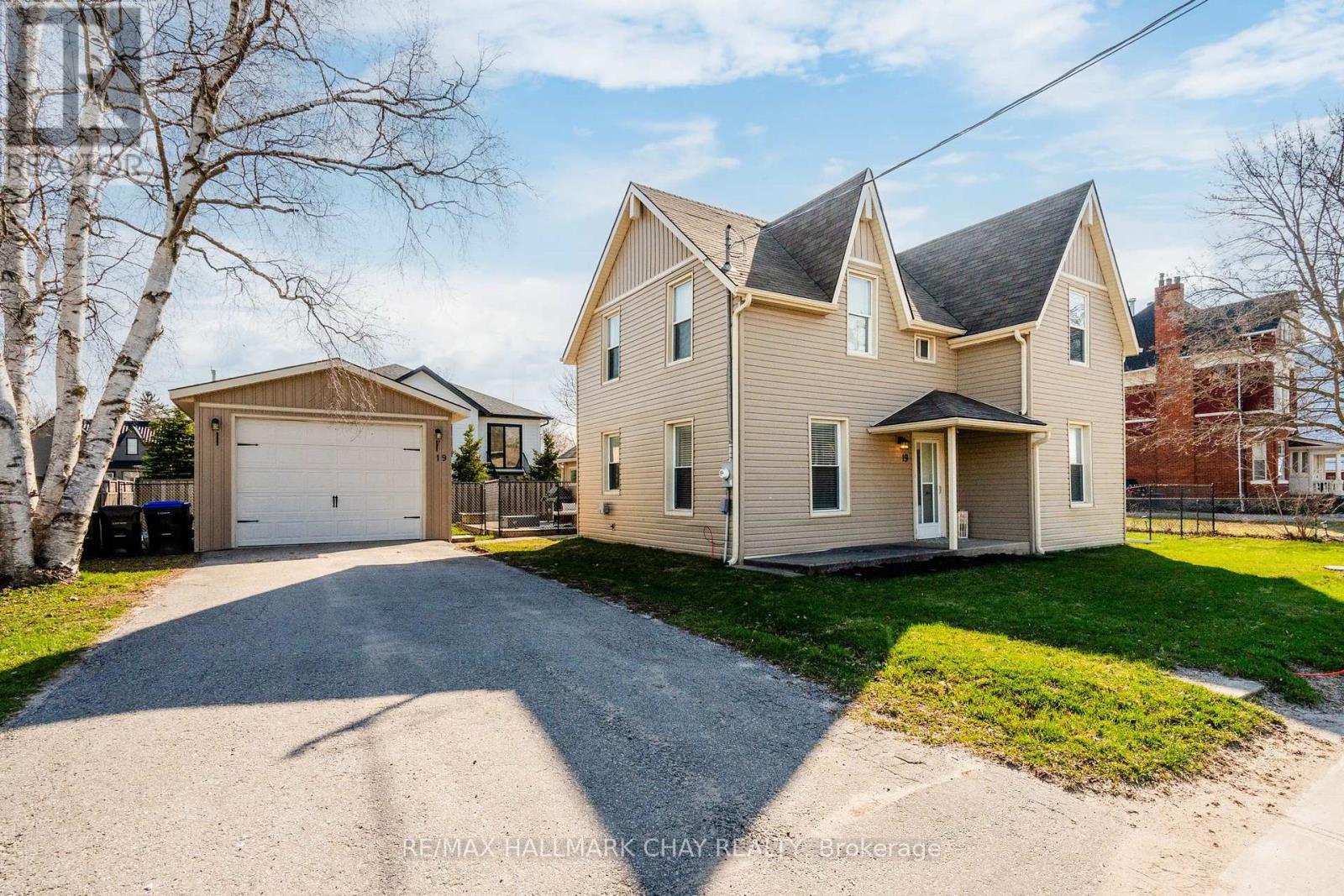 19 Yonge Street S, Springwater, Ontario  L0L 1P0 - Photo 2 - S13056710