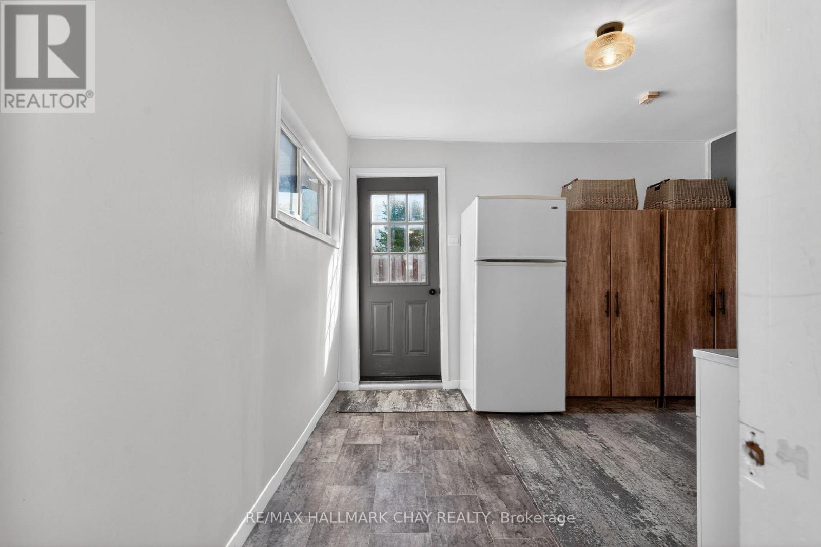 19 Yonge Street S, Springwater, Ontario  L0L 1P0 - Photo 20 - S13056710