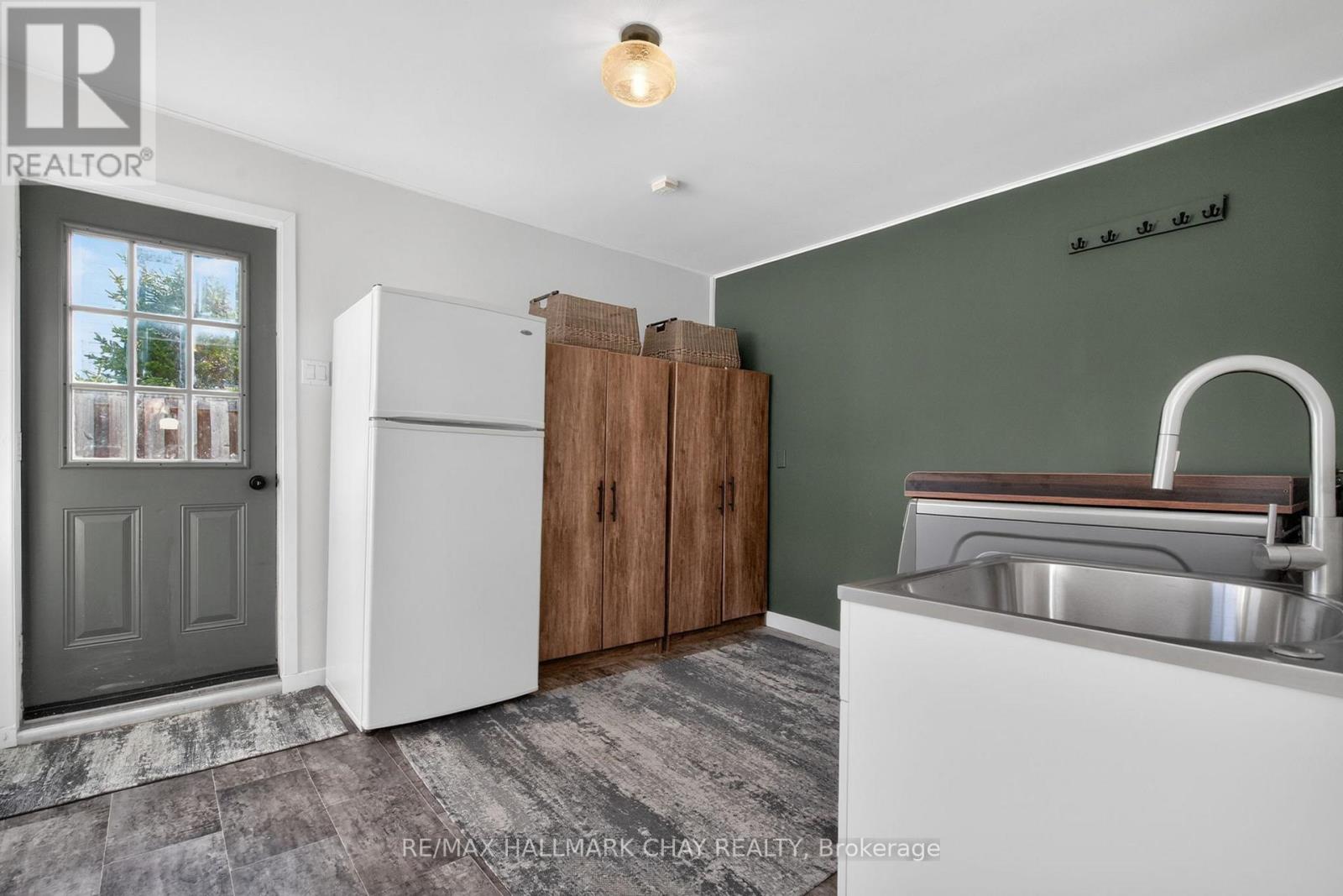 19 Yonge Street S, Springwater, Ontario  L0L 1P0 - Photo 21 - S13056710