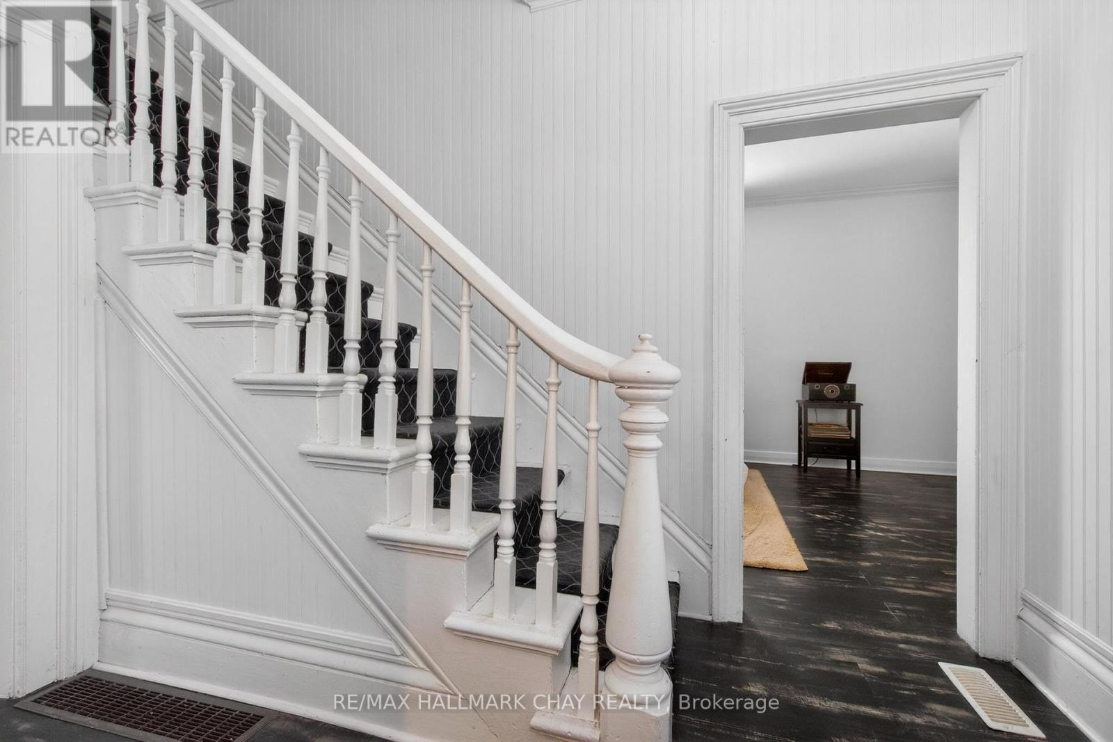 19 Yonge Street S, Springwater, Ontario  L0L 1P0 - Photo 24 - S13056710