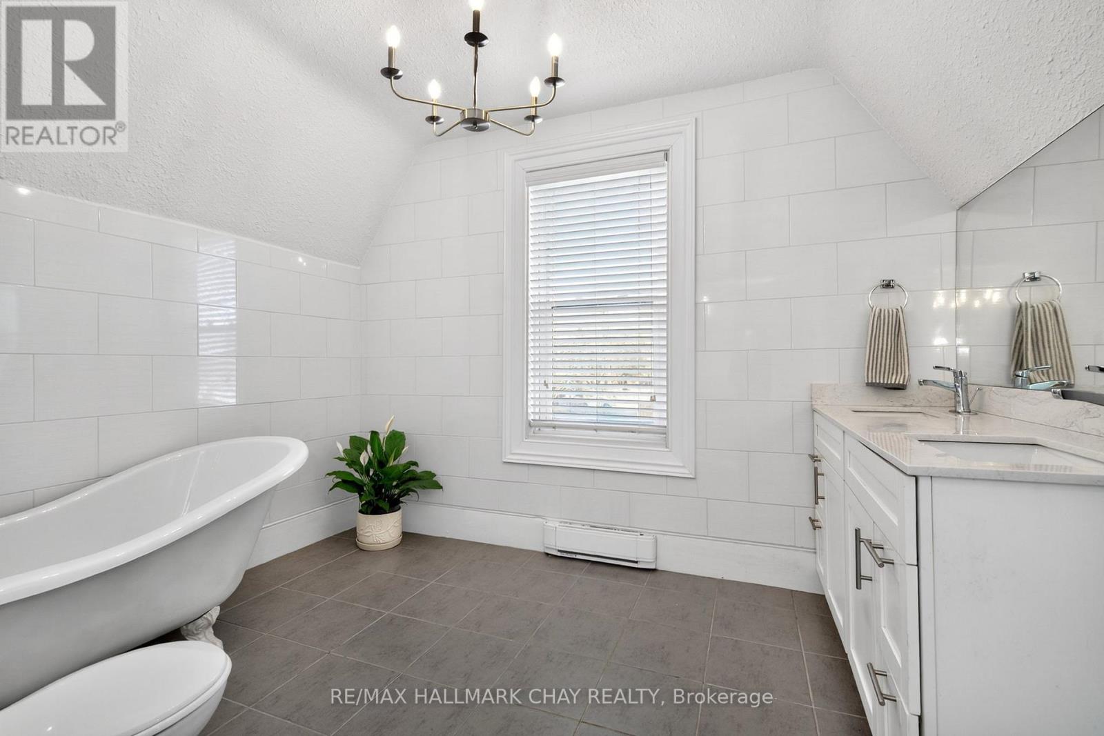 19 Yonge Street S, Springwater, Ontario  L0L 1P0 - Photo 27 - S13056710