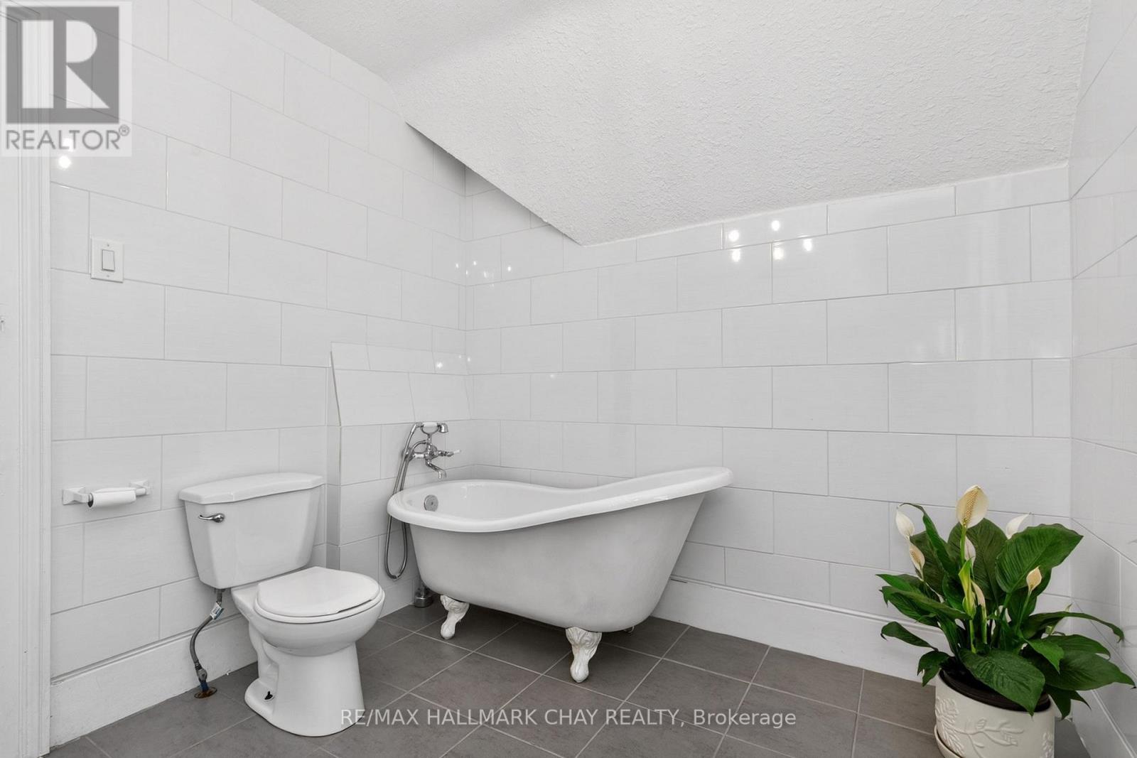 19 Yonge Street S, Springwater, Ontario  L0L 1P0 - Photo 28 - S13056710