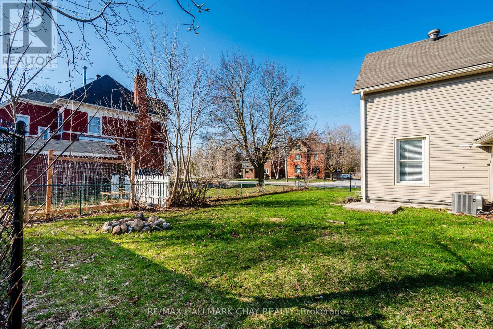 19 Yonge Street S, Springwater, Ontario  L0L 1P0 - Photo 44 - S13056710