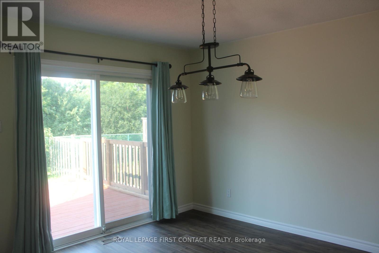 16 Rosenfeld Drive, Barrie (Grove East), Ontario  L4M 5X1 - Photo 13 - S13056874