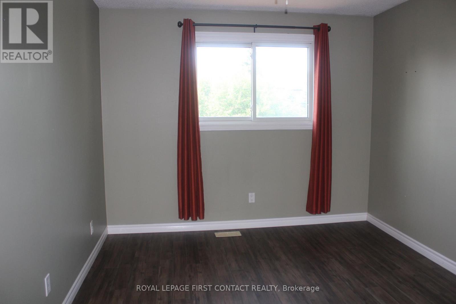 16 Rosenfeld Drive, Barrie (Grove East), Ontario  L4M 5X1 - Photo 19 - S13056874