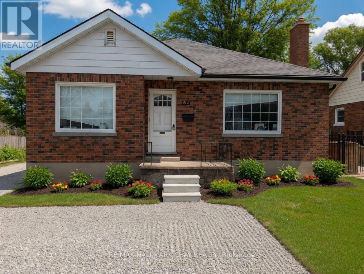 68 Drury Lane, Barrie (Wellington), Ontario  L4M 3C8 - Photo 1 - S13056936