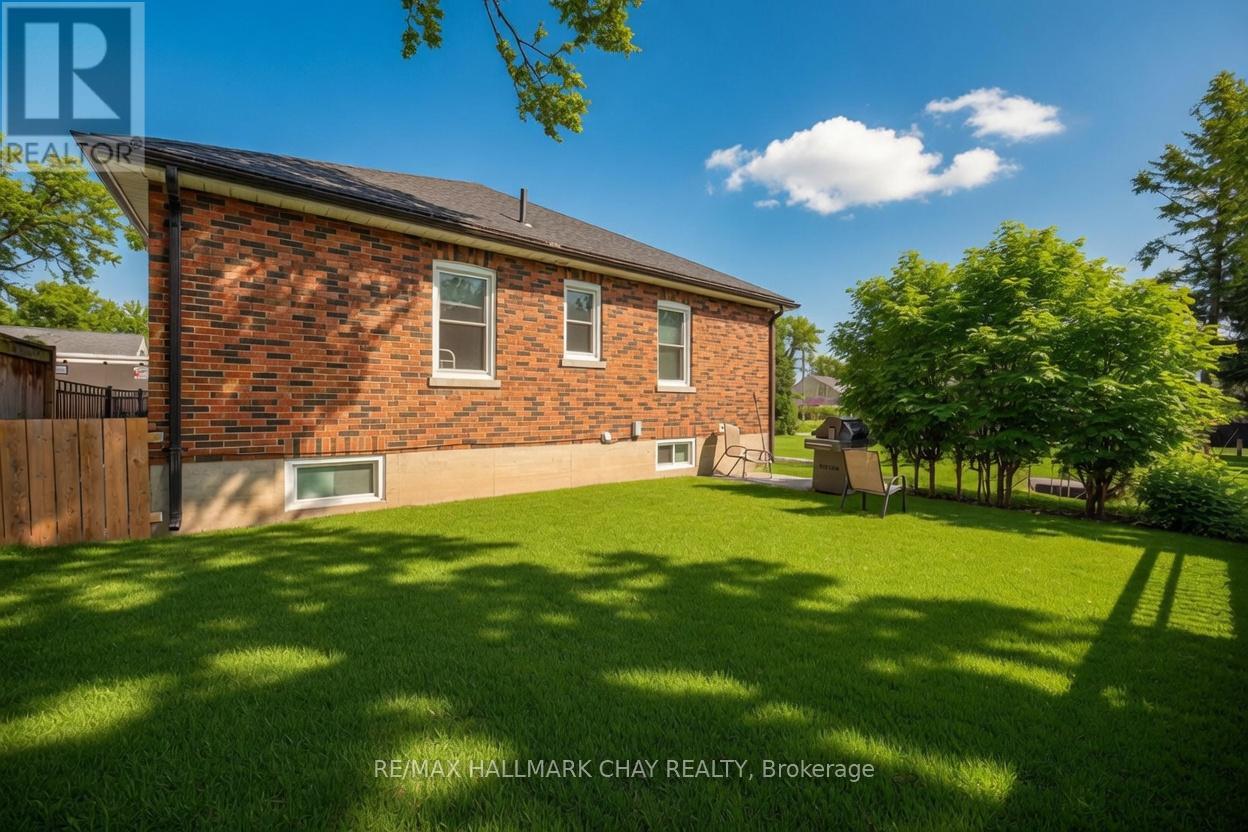 68 Drury Lane, Barrie (Wellington), Ontario  L4M 3C8 - Photo 26 - S13056936