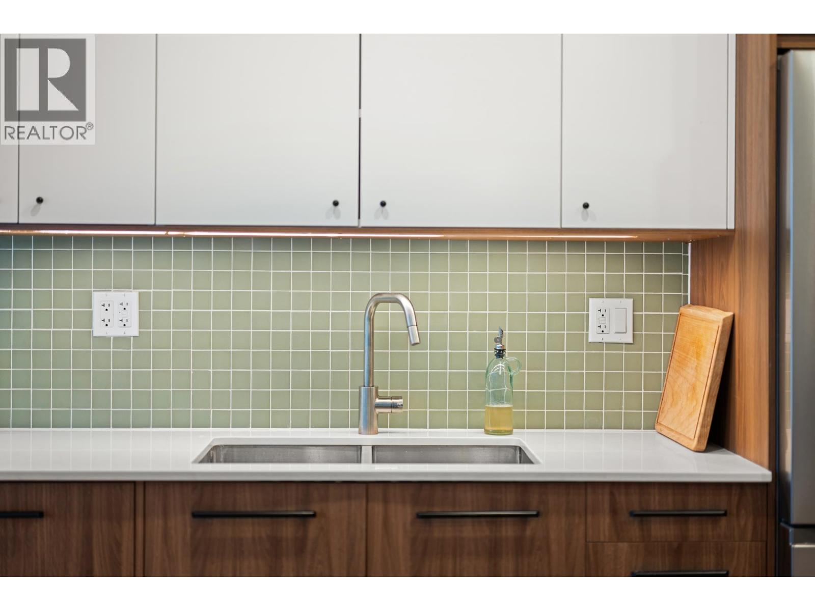 320 1445 Marpole Avenue, Vancouver, British Columbia  V6H 1S5 - Photo 15 - R3090412