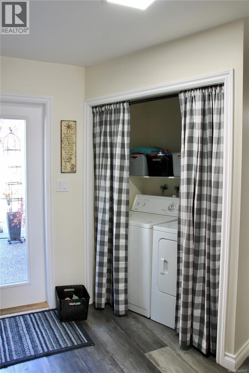 511 Panorama Pl, Parksville, British Columbia  V9P 1A4 - Photo 19 - 1023917