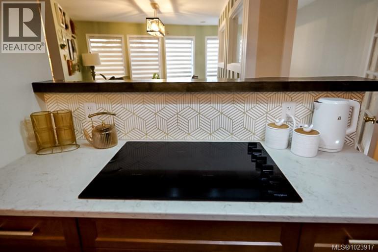 511 Panorama Pl, Parksville, British Columbia  V9P 1A4 - Photo 37 - 1023917