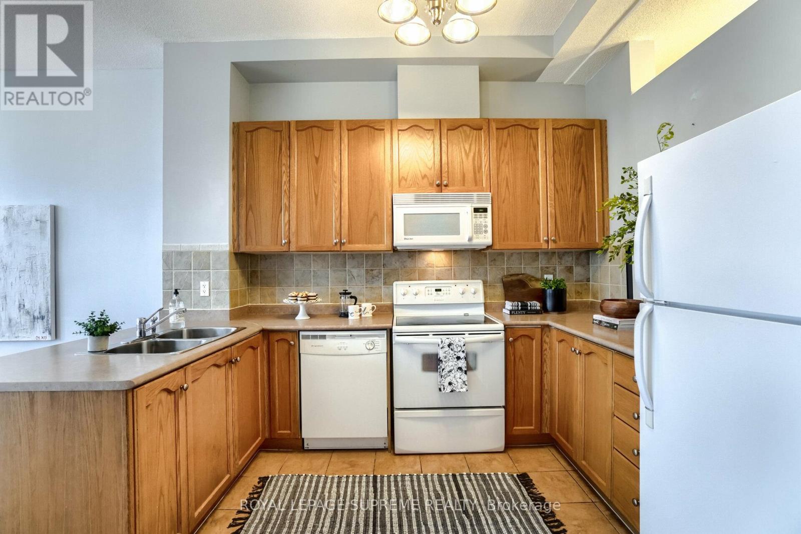 605 - 1600 Keele Street, Toronto, Ontario  M6N 5J1 - Photo 10 - W13056564