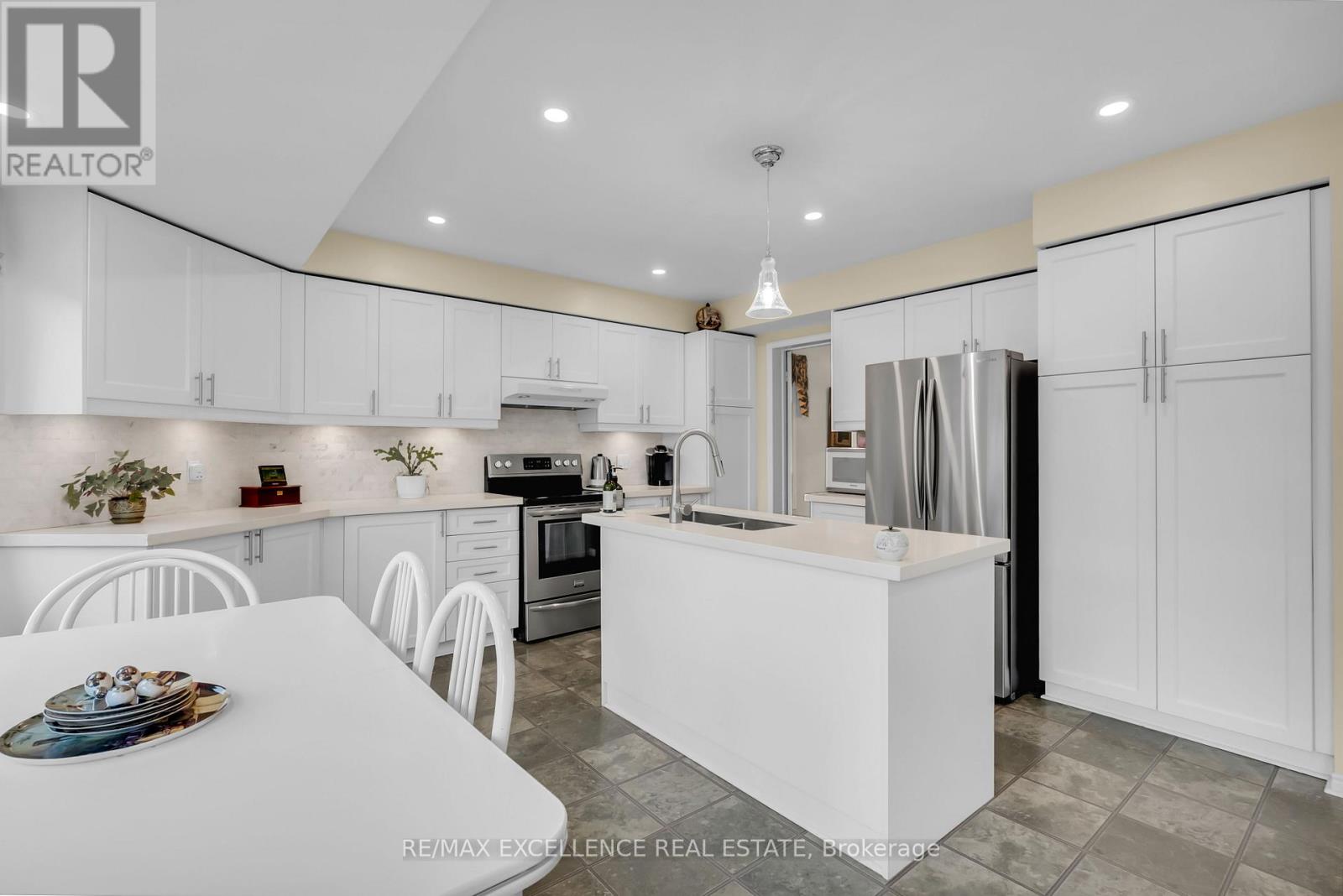 4 Novella Place, Brampton, Ontario  L6S 5X1 - Photo 14 - W13056586