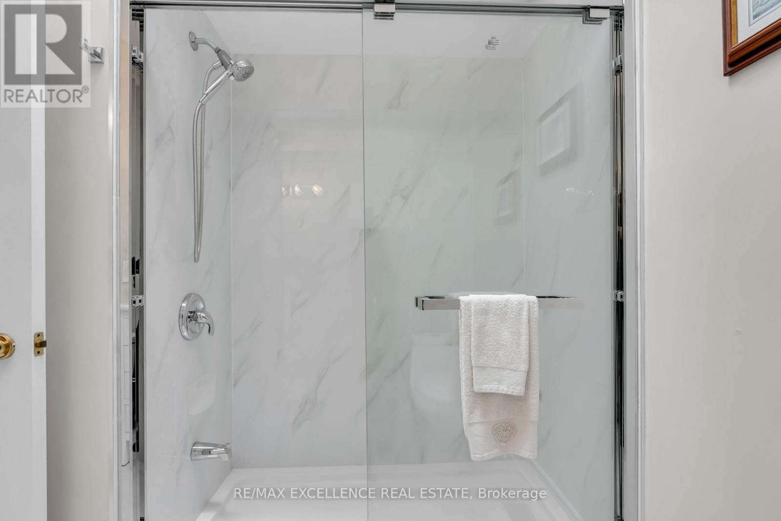 4 Novella Place, Brampton, Ontario  L6S 5X1 - Photo 38 - W13056586