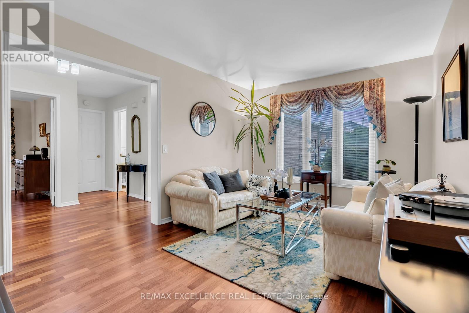 4 Novella Place, Brampton, Ontario  L6S 5X1 - Photo 6 - W13056586