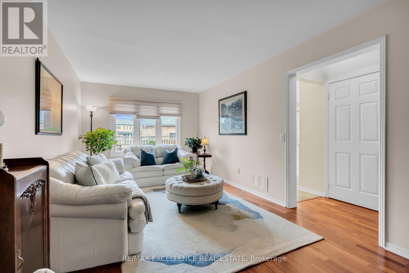 4 Novella Place, Brampton, Ontario  L6S 5X1 - Photo 8 - W13056586